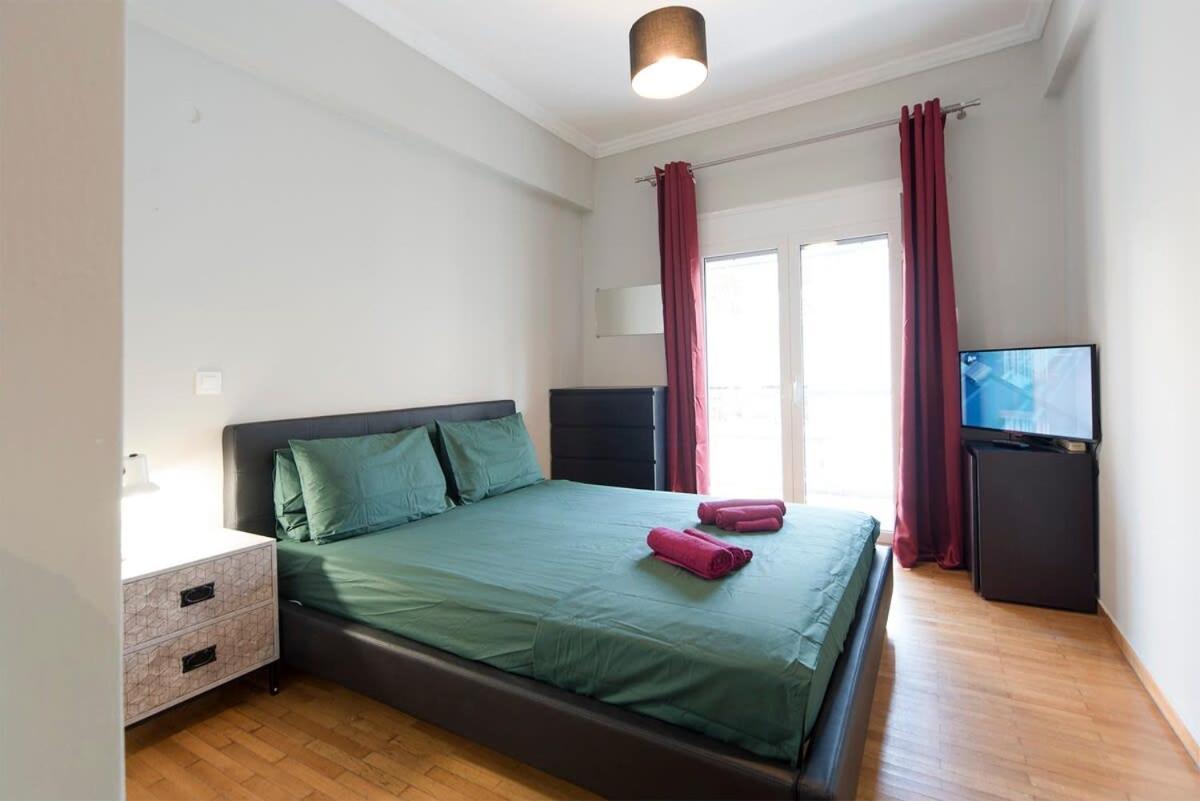 Central Apartment 3' To Metaksourgio Metro Station Athens Exterior photo